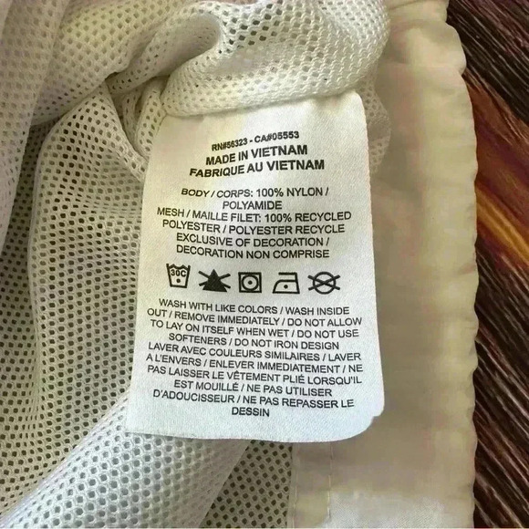 Nike Women’s Windbreaker Size Small - Picture 9 of 9